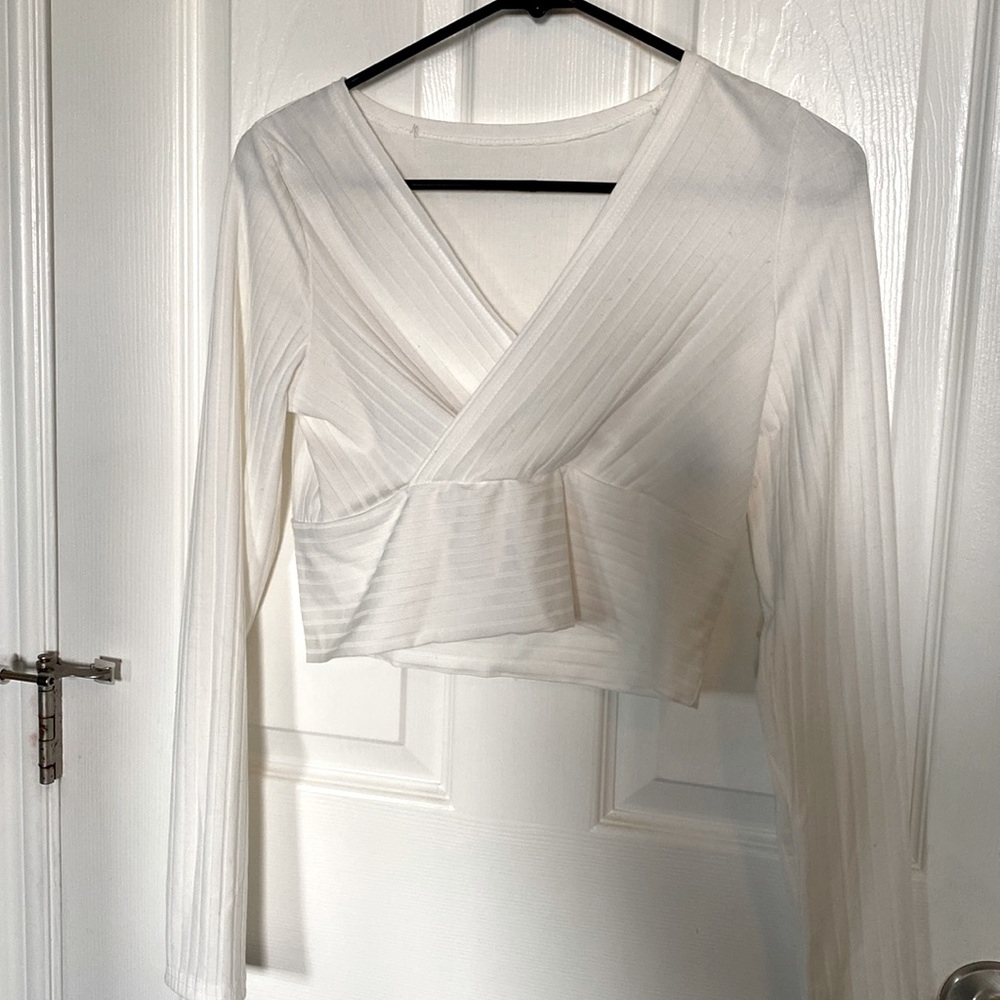 White long sleeve (crop top)